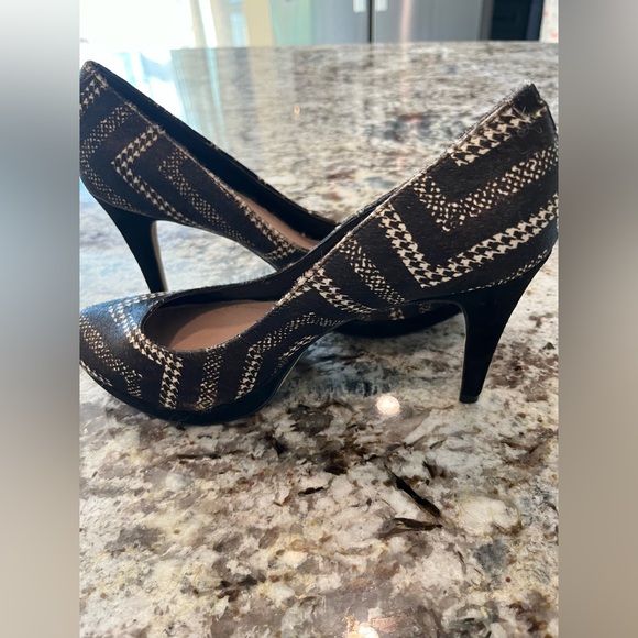 Vince Camuto Heels - Picture 1 of 8